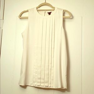 Ann Taylor pleated front sleeveless blouse